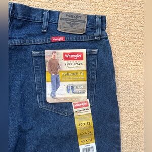 Wrangler Premium Denim Relaxed Fit (40x32)